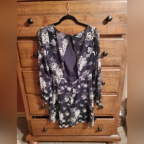 Forever 21 Open Backless Dress.  Size M - Picture 2 of 5